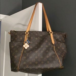 Louis Vuitton Tote